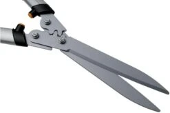 Fiskars Quantum Hedge Shears -Silk Knives Shop F1001449 04 fiskars quantum