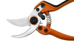 Fiskars Pro PB-8 Medium, Pruning Shears -Silk Knives Shop FSPROPB8 04 fiskars